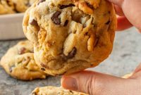 Chewy Walnut Chocolate Chip Cookies Recipe