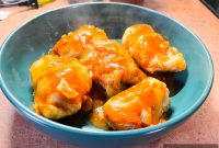 Slow-Cooker Cabbage Rolls with Savory Tomato Sauce