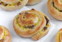 Vegan Brioche Rolls with Smooth Vanilla Custard Filling