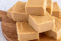 Creamy 2-Ingredient Peanut Butter Fudge Recipe