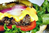 Juicy Homemade Beef Burger Recipe for Flavorful Grilling