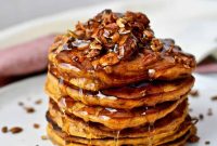 Fluffy Pumpkin Spice Pancakes with Maple Syrup