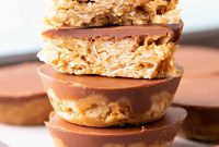 4-Ingredient No-Bake Chocolate Peanut Butter Oatmeal Cups
