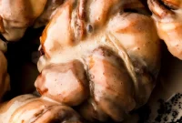 Cinnamon Knots with Honey Glaze: Soft, Sticky Pastry Recipe