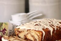 Cinnamon Roll Quick Bread Recipe — Soft Swirl Loaf in One Bowl