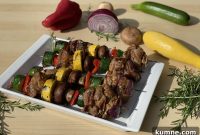 Perfectly Grilled Lamb Kebabs: Juicy Marinade & Skewer Tips