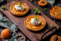 Apricot Pistachio Tartlets: Small Fruit Tarts with Crunchy Nuts