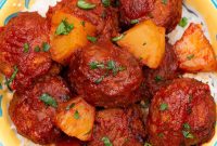 3-Ingredient Hawaiian Meatball Recipe with Pineapple Glaze