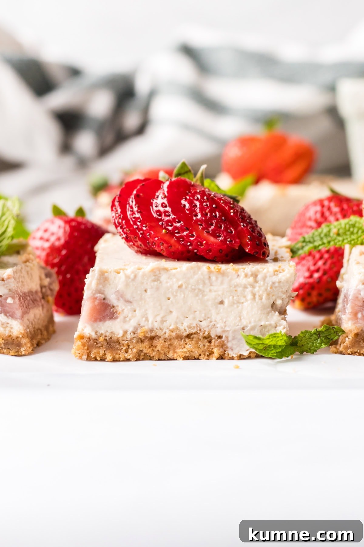 strawberry cheesecake bar
