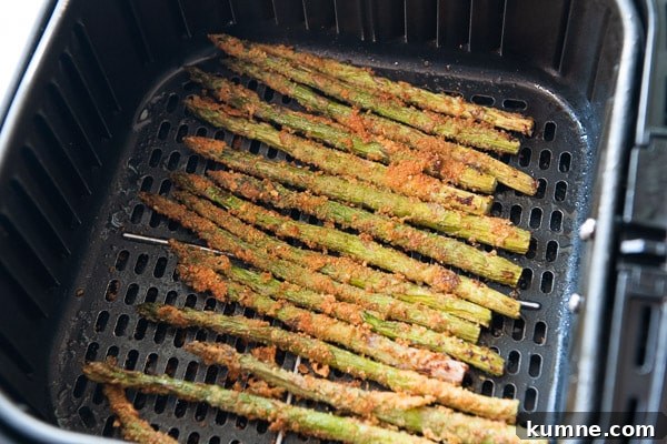 Crispy Keto Air Fryer Asparagus Recipe 9 Finished air fried asparagus