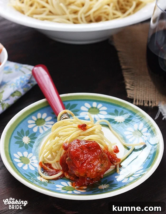 Homemade Meatballs from Scratch: Step-by-Step Recipe 8 Easy Meatballs