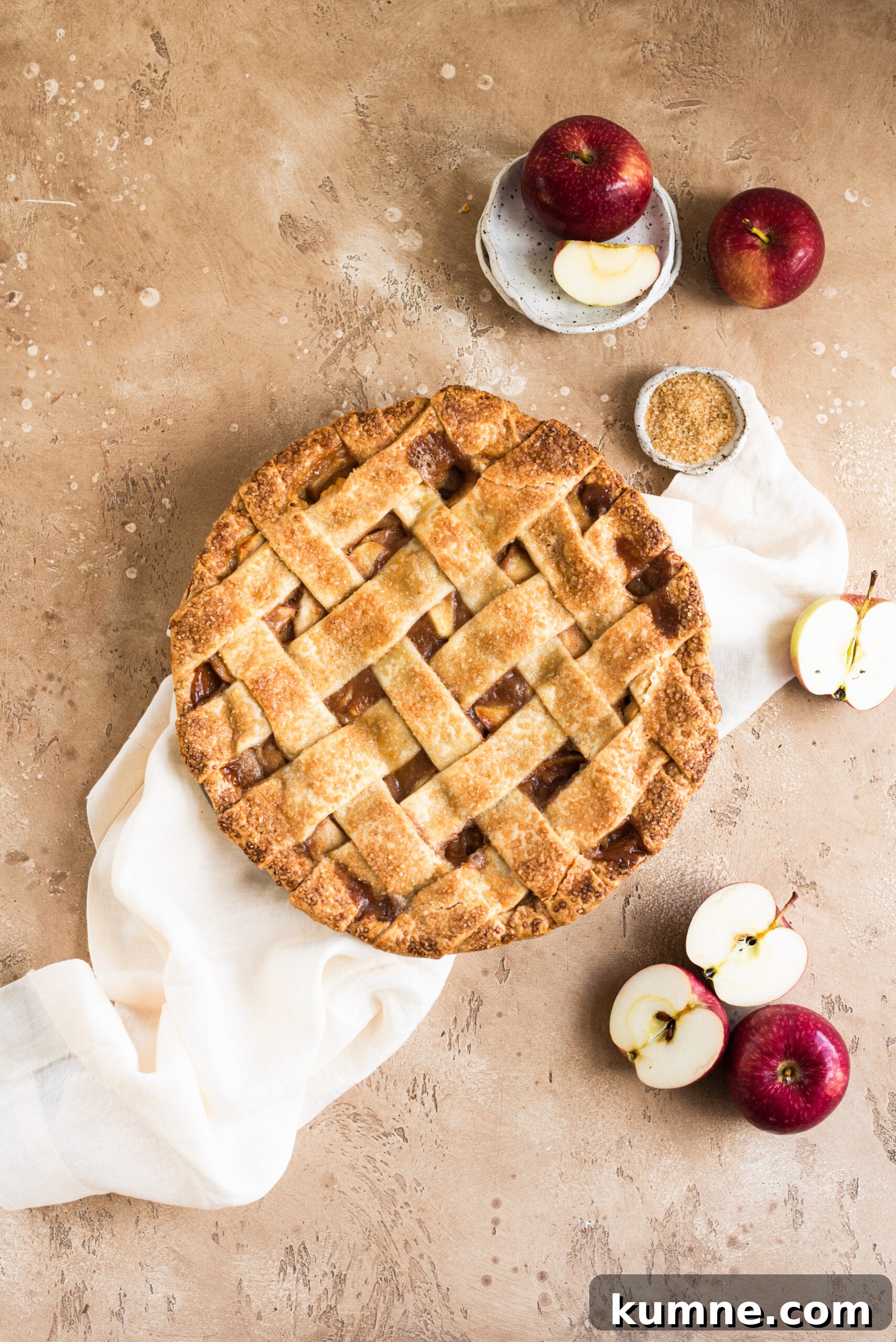 Irresistible Caramel Apple Pie Recipe for Fall Gatherings 3 apple pie