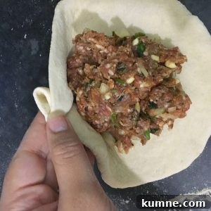 Sealing Keema Naan