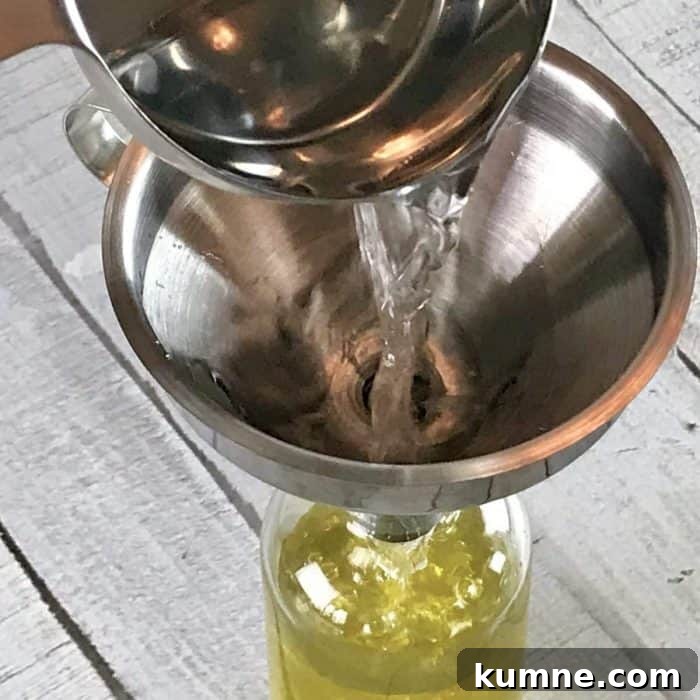 How to Polish Stainless Steel to a Mirror Shine 4 DIY Stainless Steel Polish- easy, 3 ingredient cleaning recipe. Natural, non-toxic, made with essential oils. Gets rid of fingerprints, smudges, dirt and grime. Creates clean, sparkly, shiny finish free of fingerprints and smudges. essential oil recipe, essential oil DIY, natural cleaning, essential oil cleaning, doTERRA, Young Living, Plant Therapy