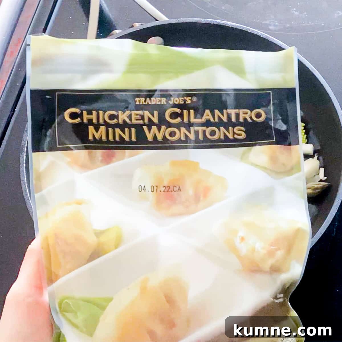 Wontons with guacamole
