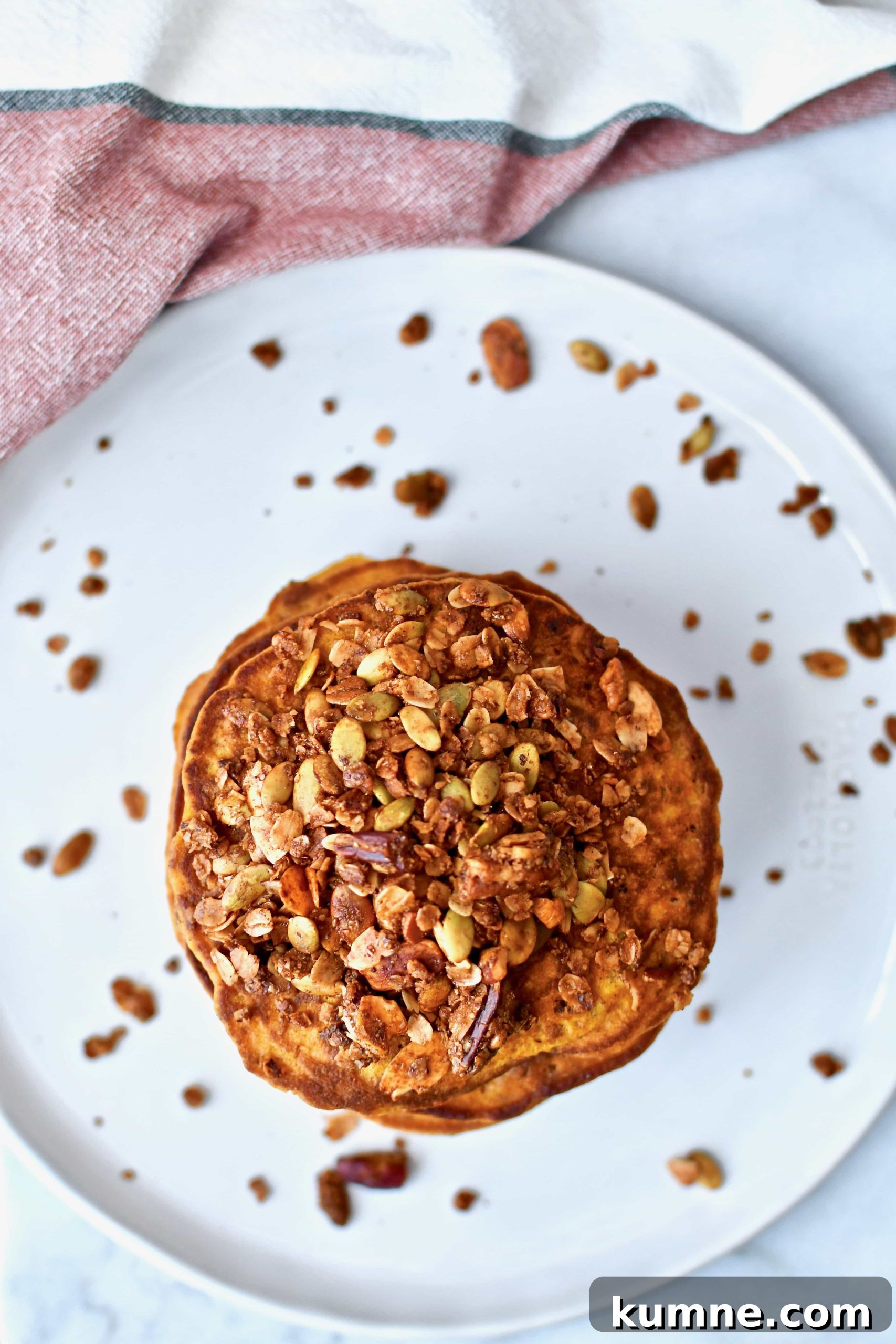 Fluffy Pumpkin Spice Pancakes with Maple Syrup 4 pumpkin crunch pancakes