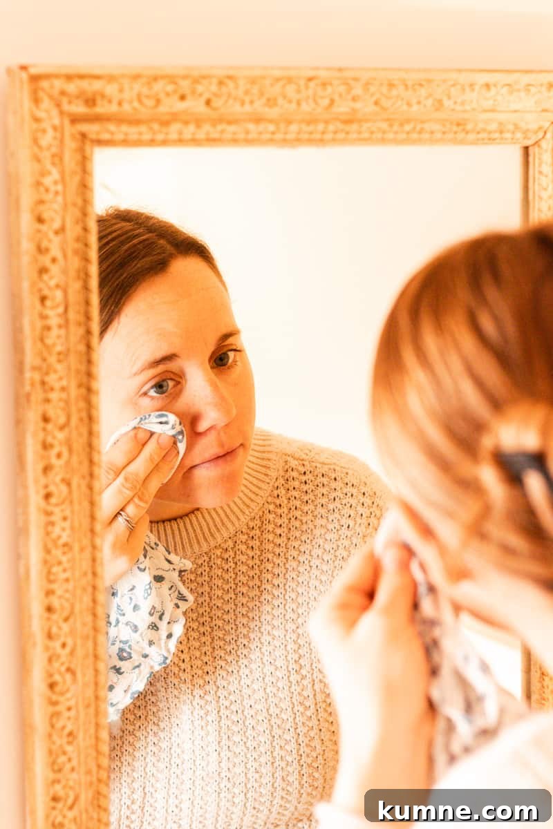 Baking Soda Face Mask: How to Make and Use It Safely 7 Wiping off the face mask with a damp towel.