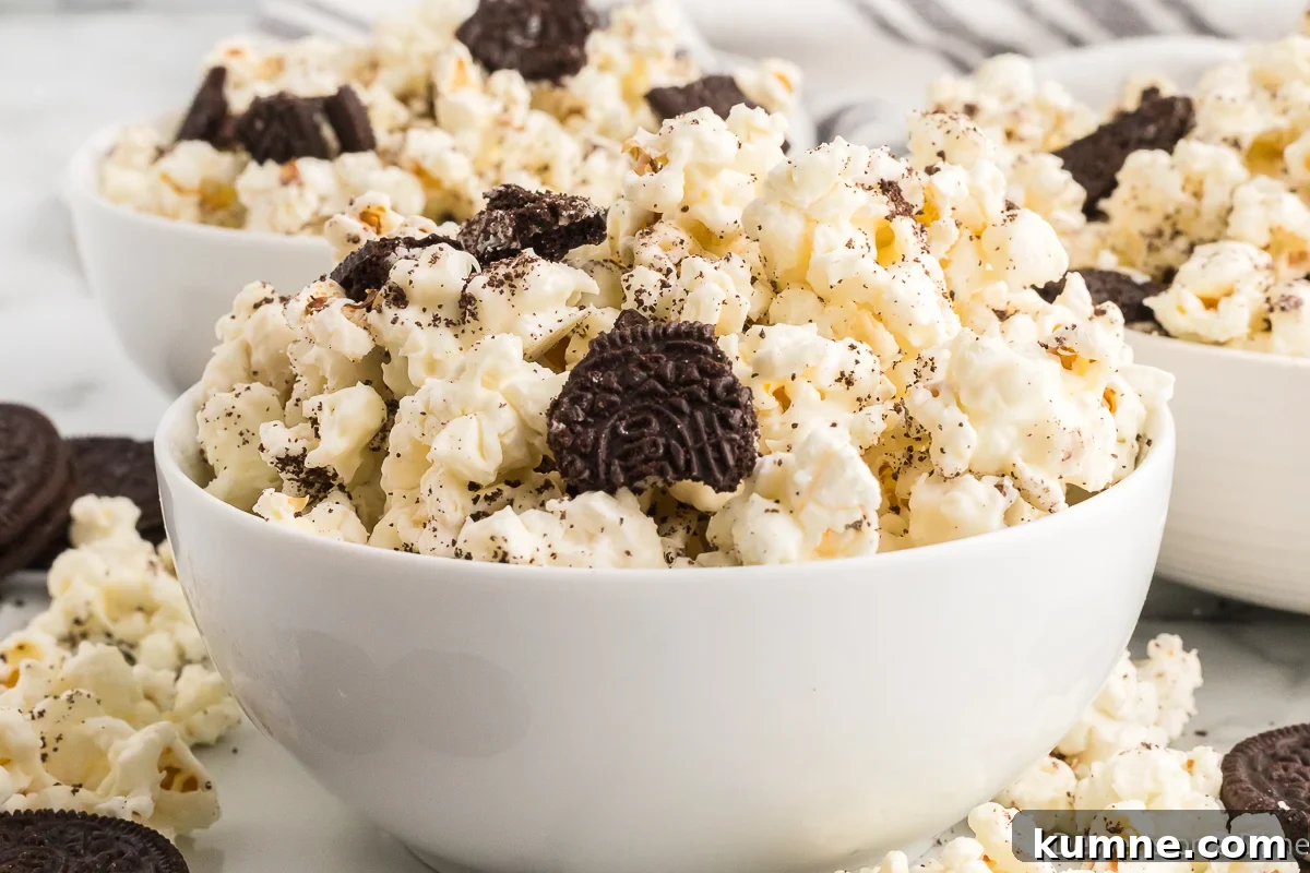 Oreo Popcorn in a bowl.