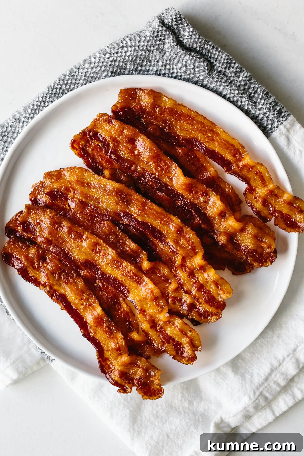 How to cook bacon in the oven.