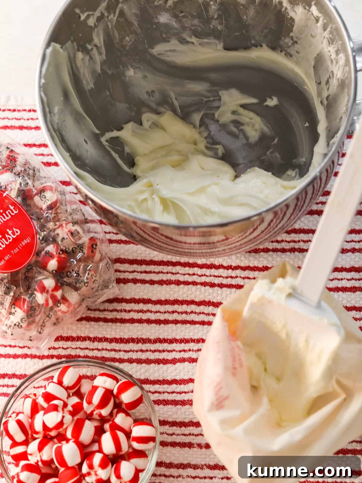 Mixing frosting