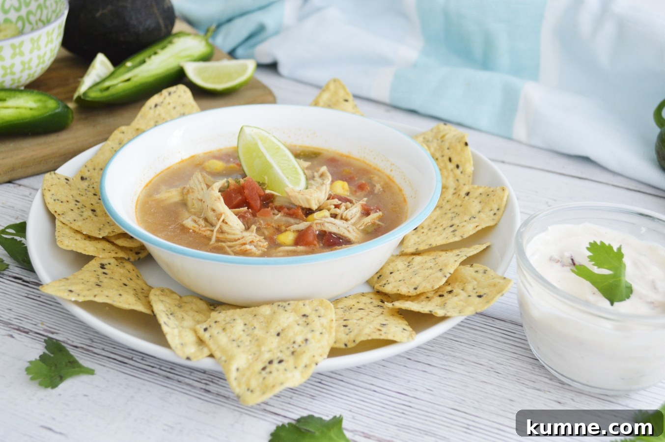 how to make chicken tortilla soup in the slow cooker