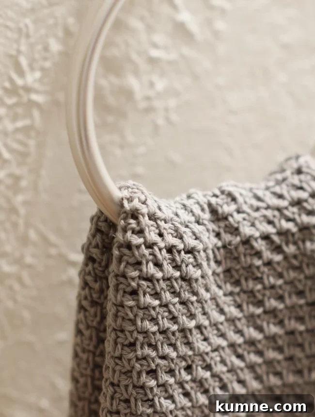 19 Quick Crochet Gift Patterns for Everyone (Free) 6 crochet hand towel