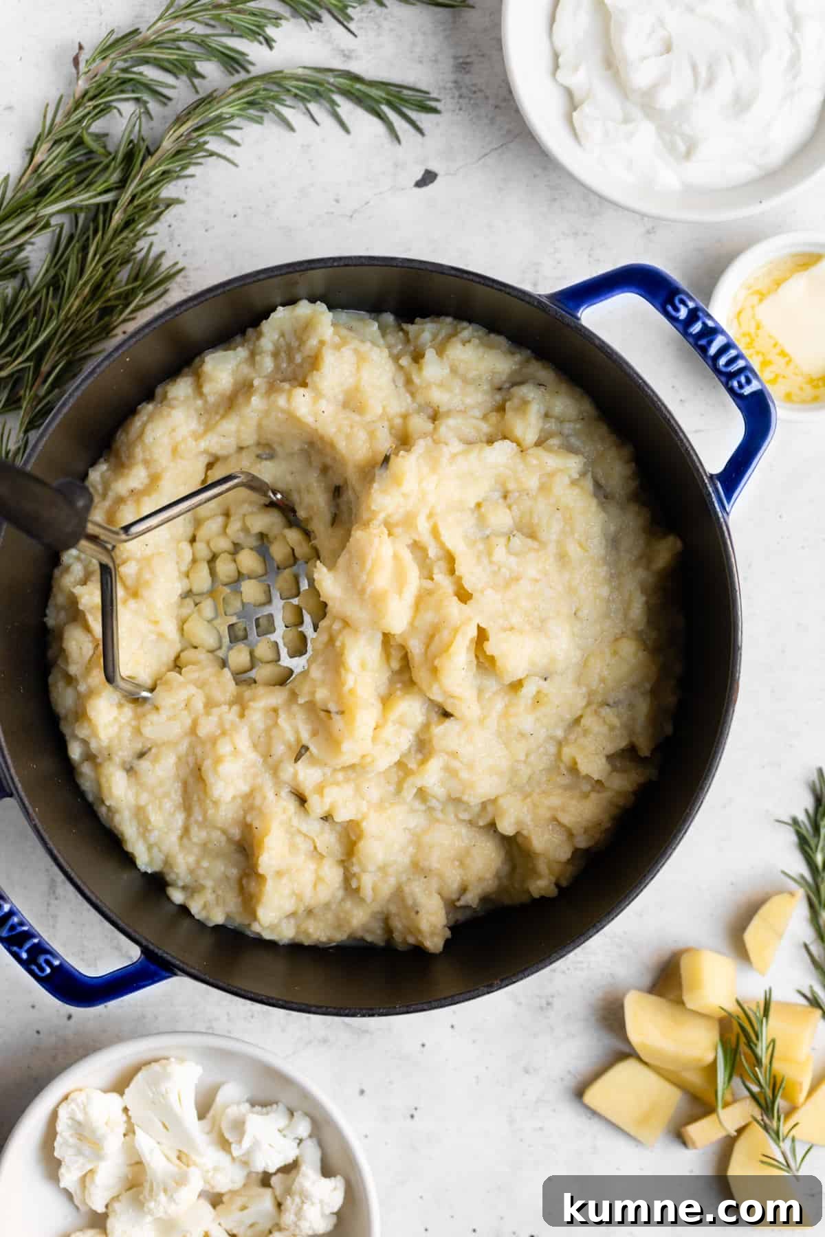 Creamy Mashed Cauliflower That Tastes Like Potatoes 4 making mashed cauliflower potatoes